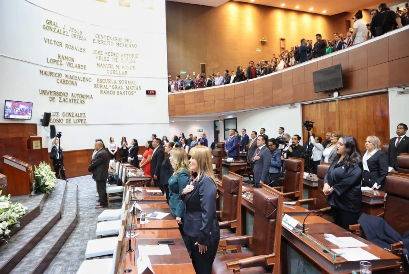 Diputados y senadores están en posibilidad de declarar la validez de la reforma constitucional. Foto: @verodiazrobles