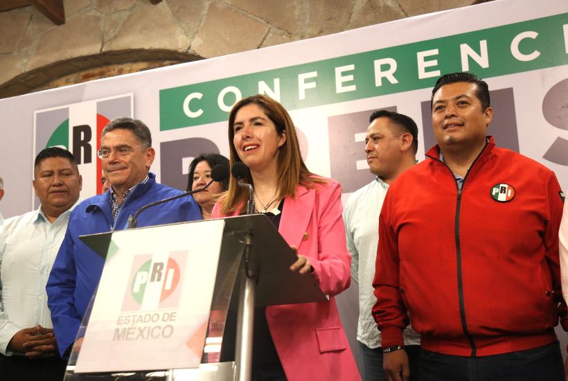 Melisa Vargas acompañada en conferencia de los líderes de PRI, PAN, PRD y NA en Edomex. Foto: David Villanueva